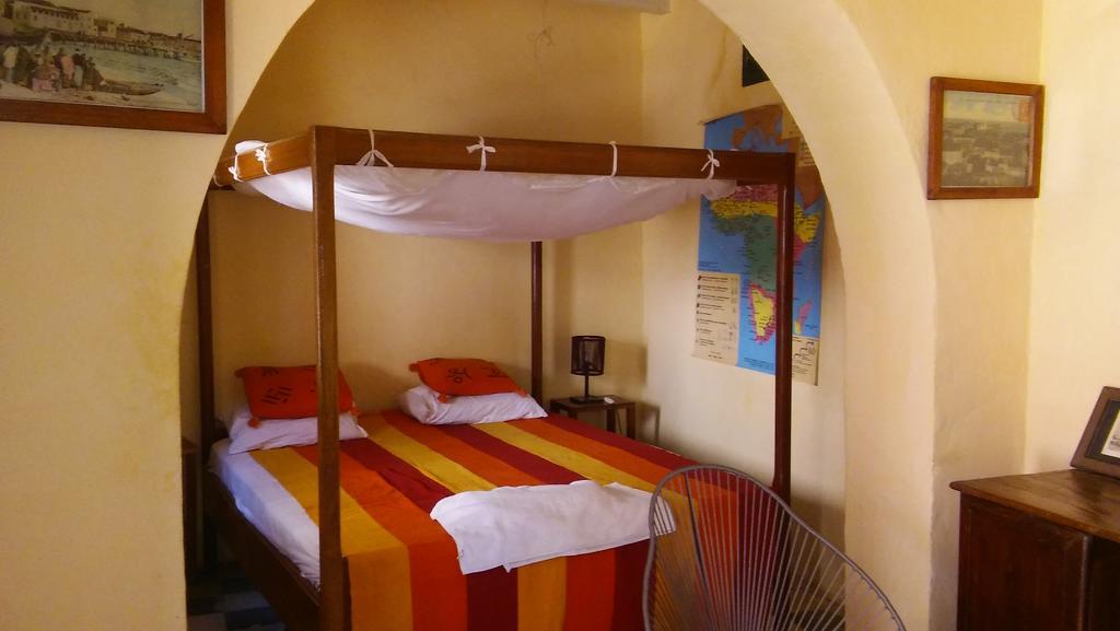 Maison Augustin Ly Gorée Eksteriør billede